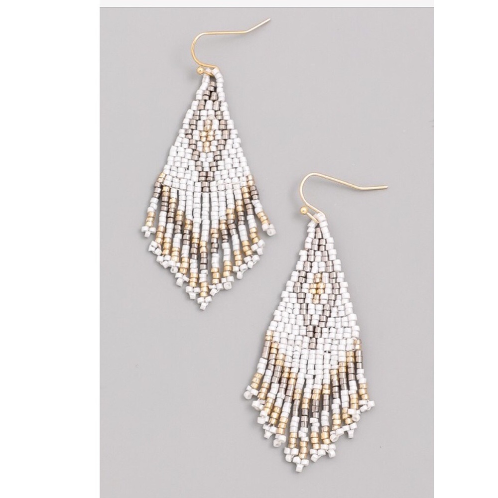 Last 1! 🌟Hot Pink Beaded Tassel Earrings - Picture 5 of 5